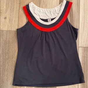 Gorgeous top! Looks beautiful on.